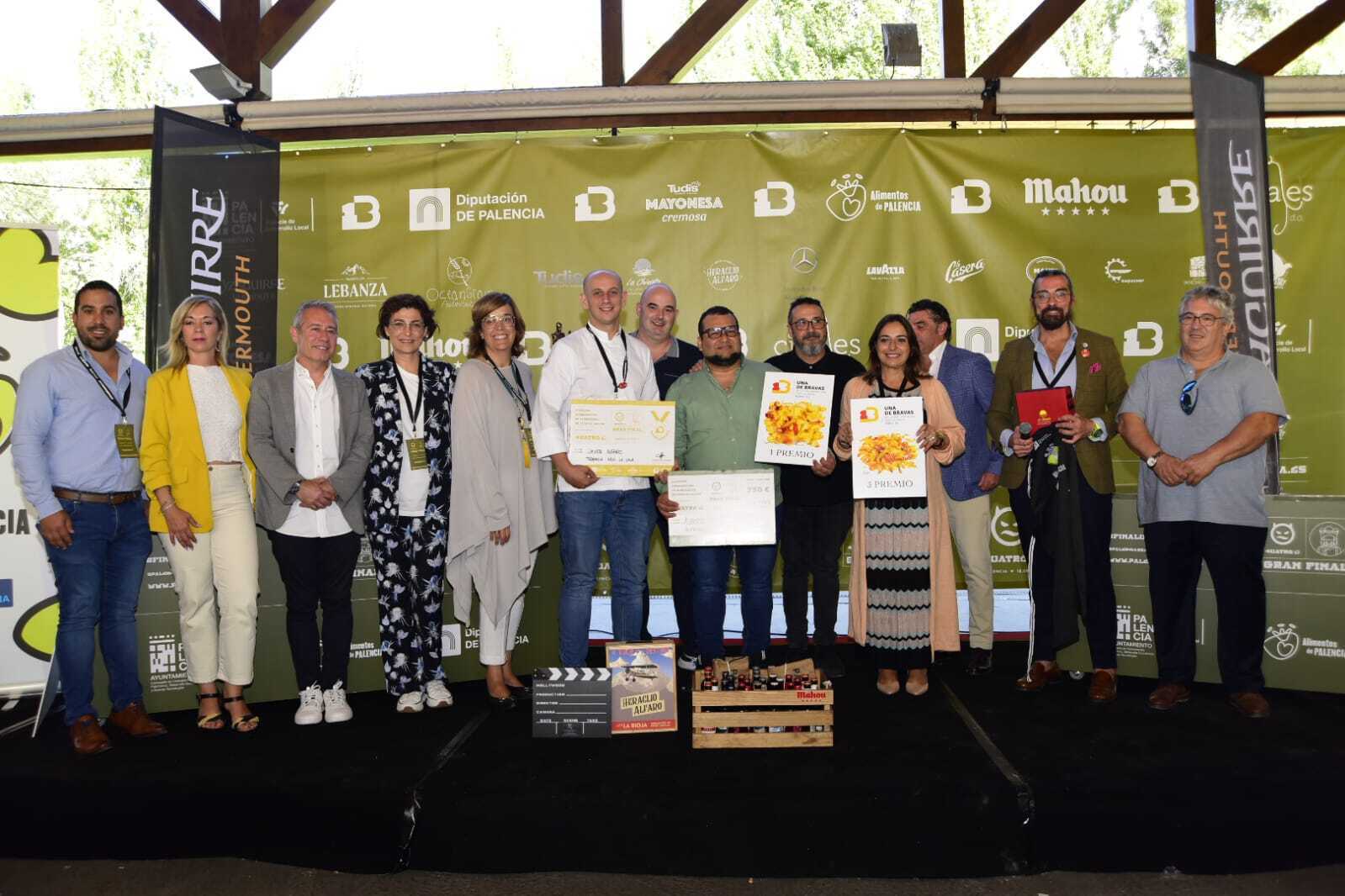 Las creaciones  de Rosi La Loca, de Madrid, y TC 28 Beber y Comer, de Mieres, han logrado el segundo y tercer premio.