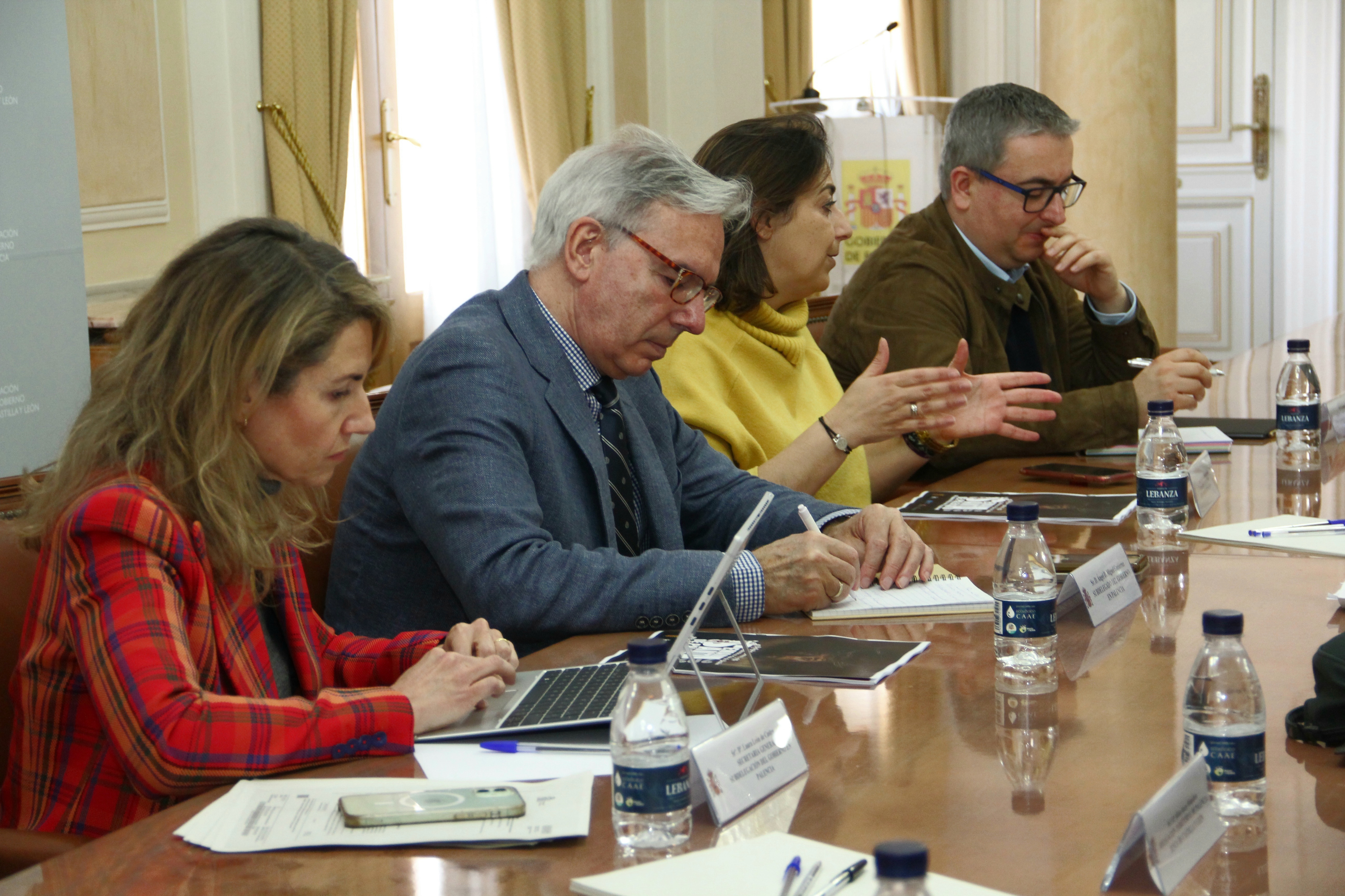 La alcaldesa de Palencia y el subdelegado del Gobierno copresiden la reunión de la Junta Local de Seguridad.