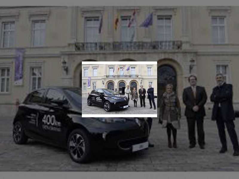Imagen Renault cede un Zoé ZE40 completamente eléctrico al Ayuntamiento de Palencia 