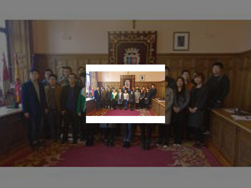 Imagen ​Alumnos chinos y holandeses visitan el Ayuntamiento 