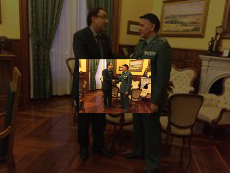 Imagen El Alcalde despidió al teniente coronel de la Guardia Civil que cambia de destino debido a su ascenso