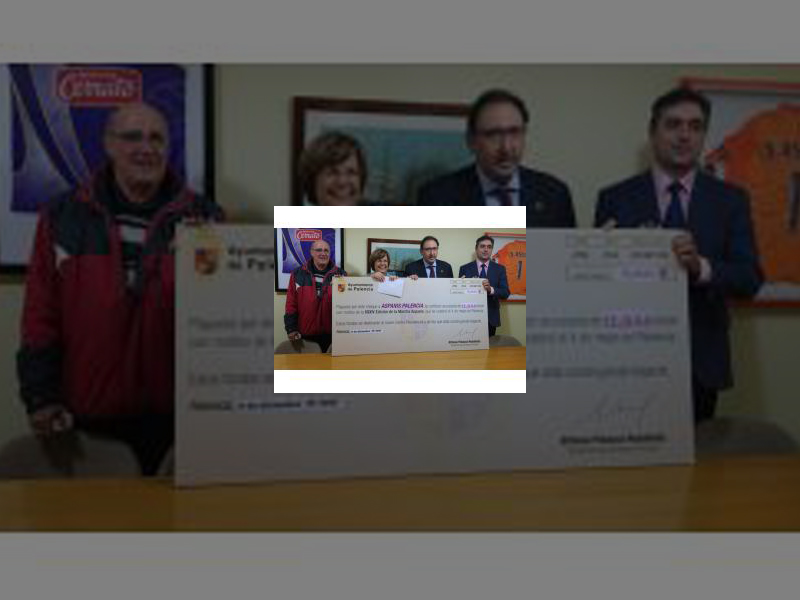 Imagen El Alcalde hace entrega a ASPANIS de los 12.044 euros recaudados con motivo de la XXXVI Marcha Solidaria