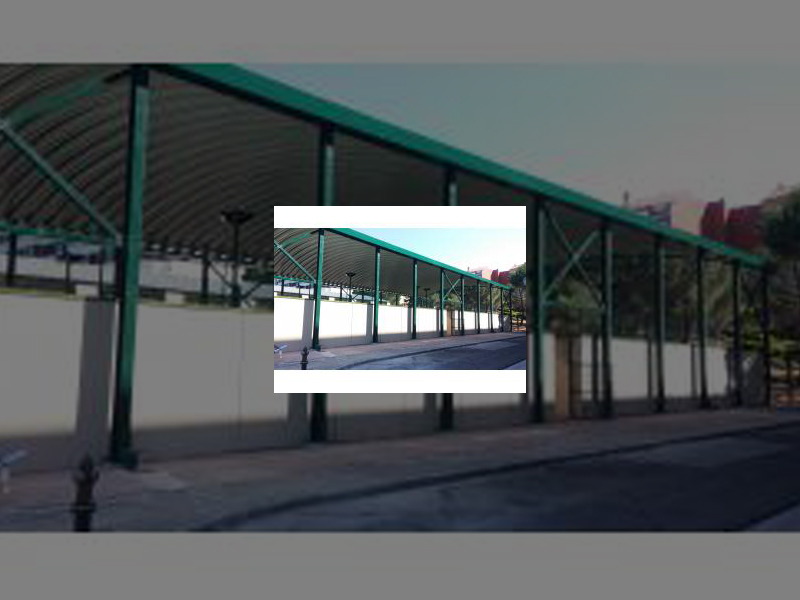 Imagen El complejo deportivo Eras de Santa Marina pone a disposición de los palentinos cuatro pistas de pádel cubiertas
